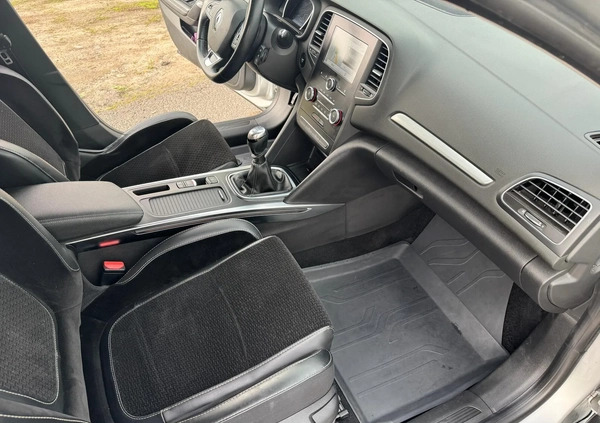 Renault Megane cena 43000 przebieg: 205000, rok produkcji 2016 z Poznań małe 301